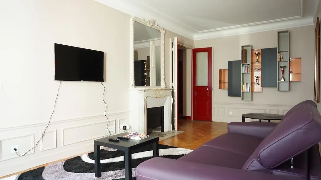 Apartment Rue Poncelet - 17 *